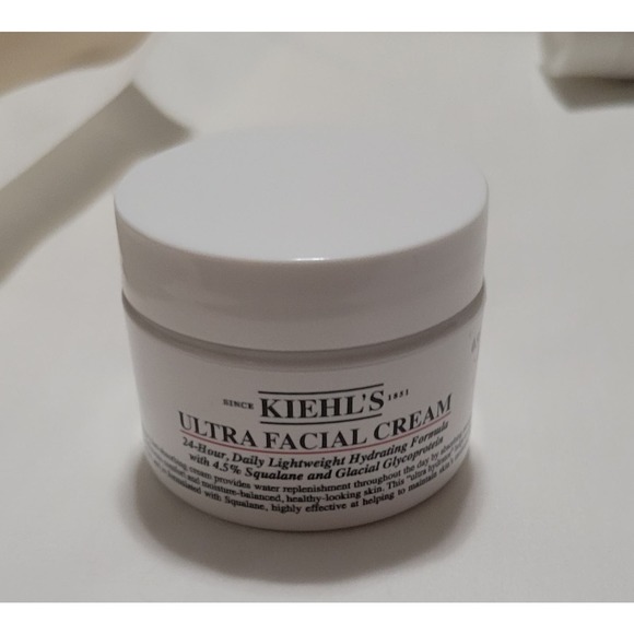 Kiehls mighty Moisture Essentials - Picture 13 of 16